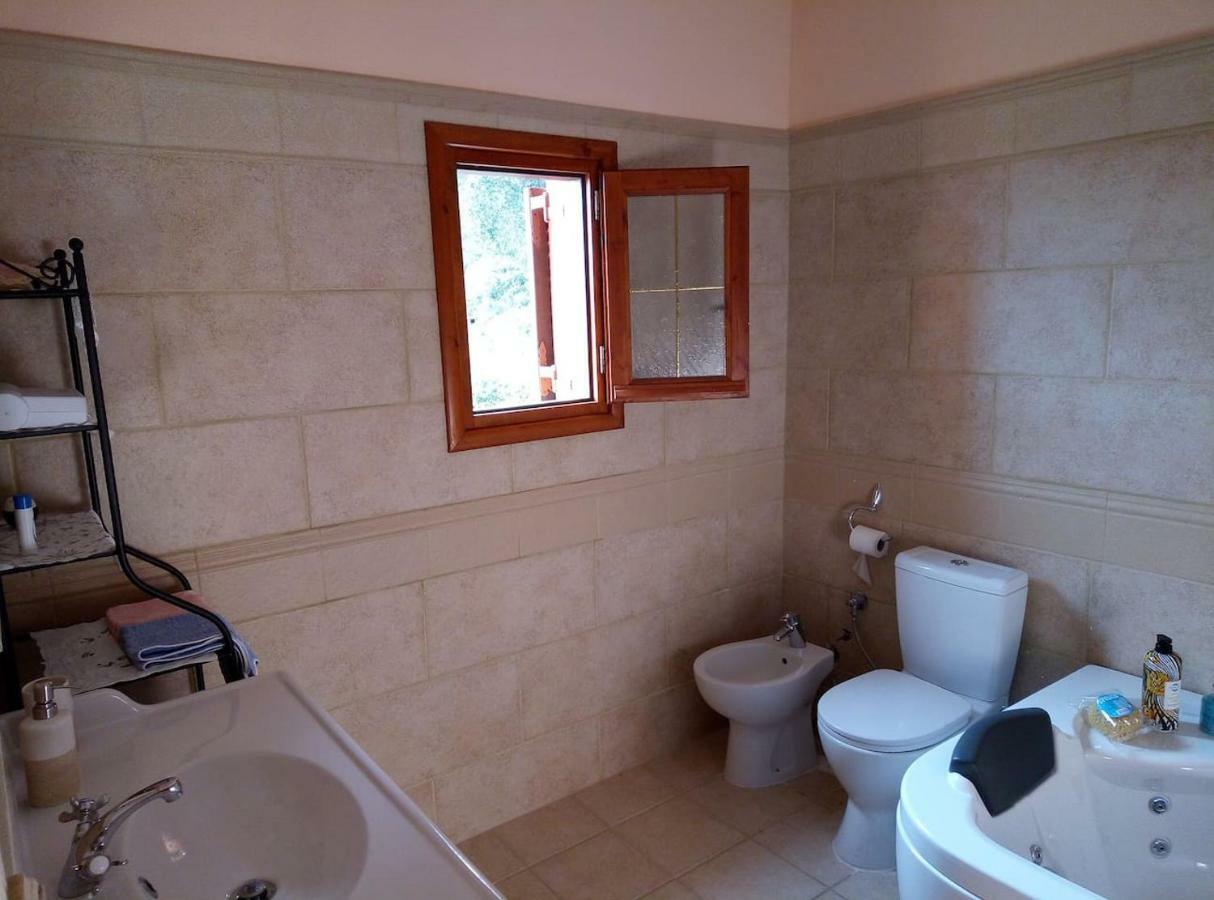 Villa Silvia Agios Matthaios  Экстерьер фото