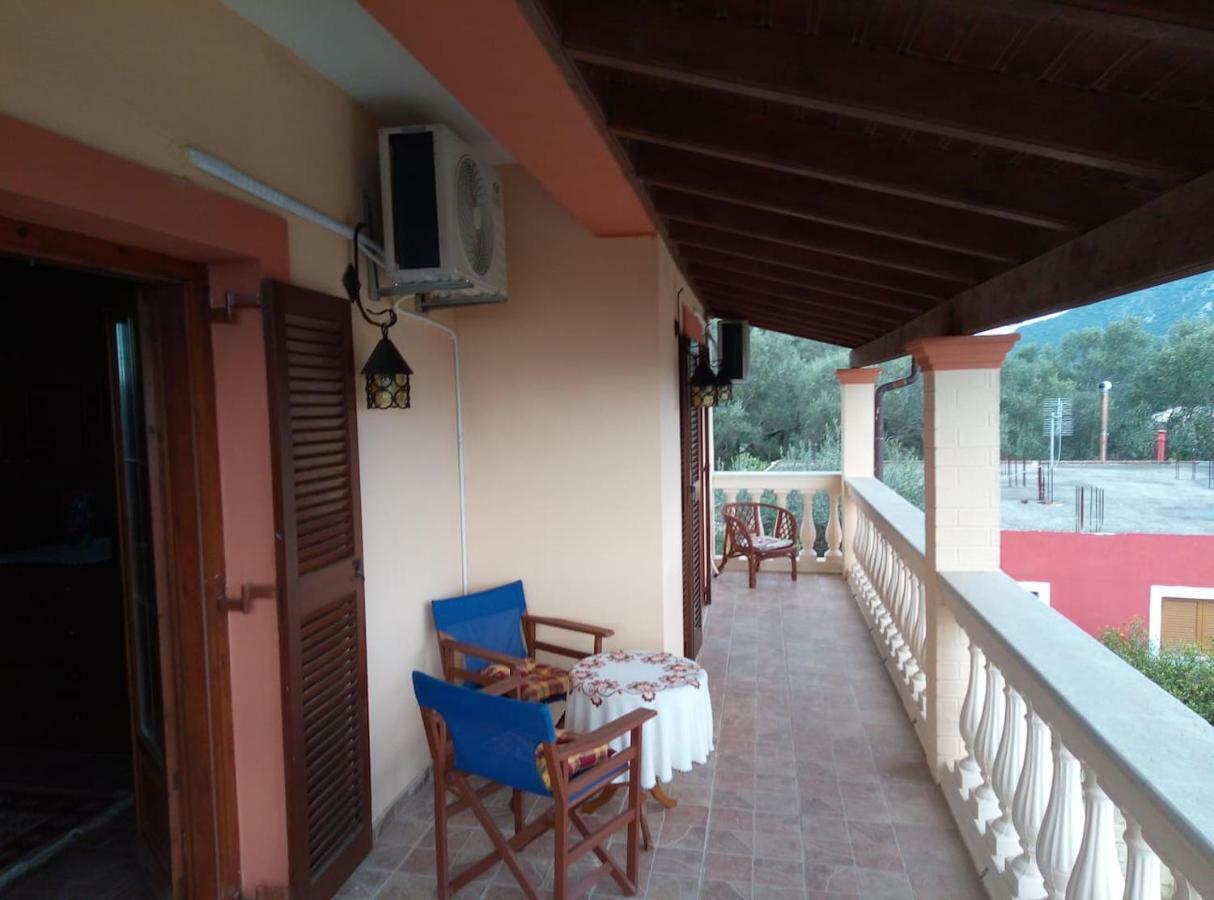 Villa Silvia Agios Matthaios  Экстерьер фото