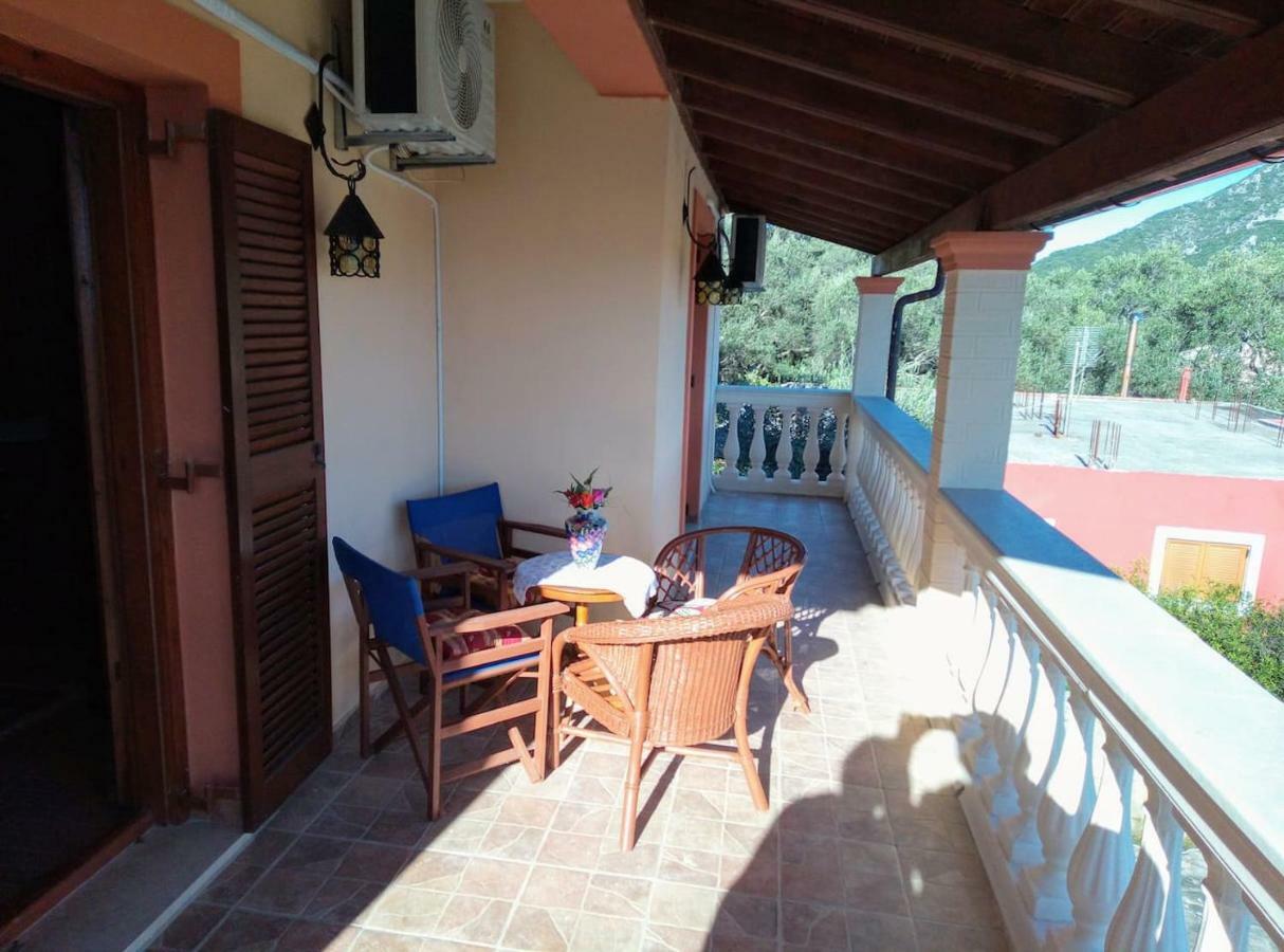 Villa Silvia Agios Matthaios  Экстерьер фото