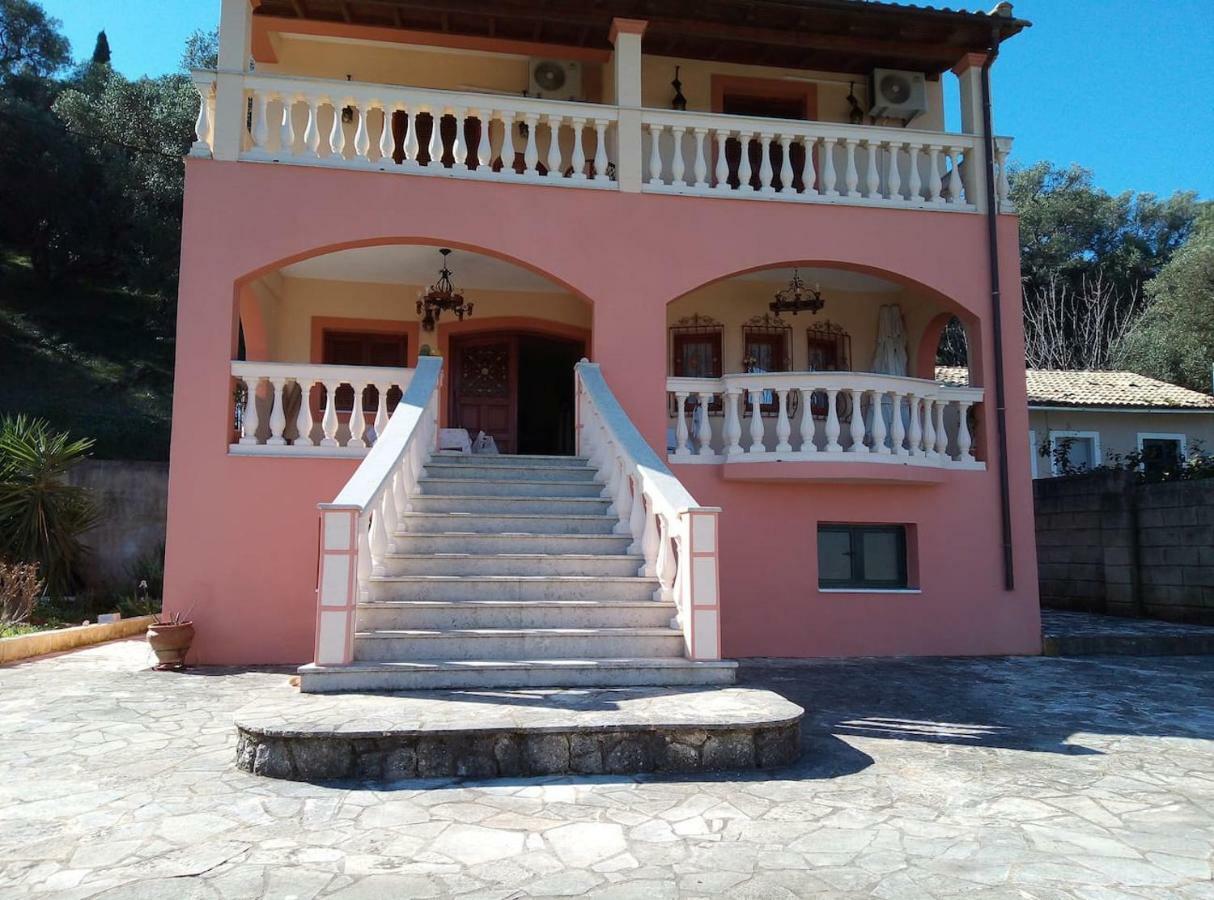 Villa Silvia Agios Matthaios  Экстерьер фото