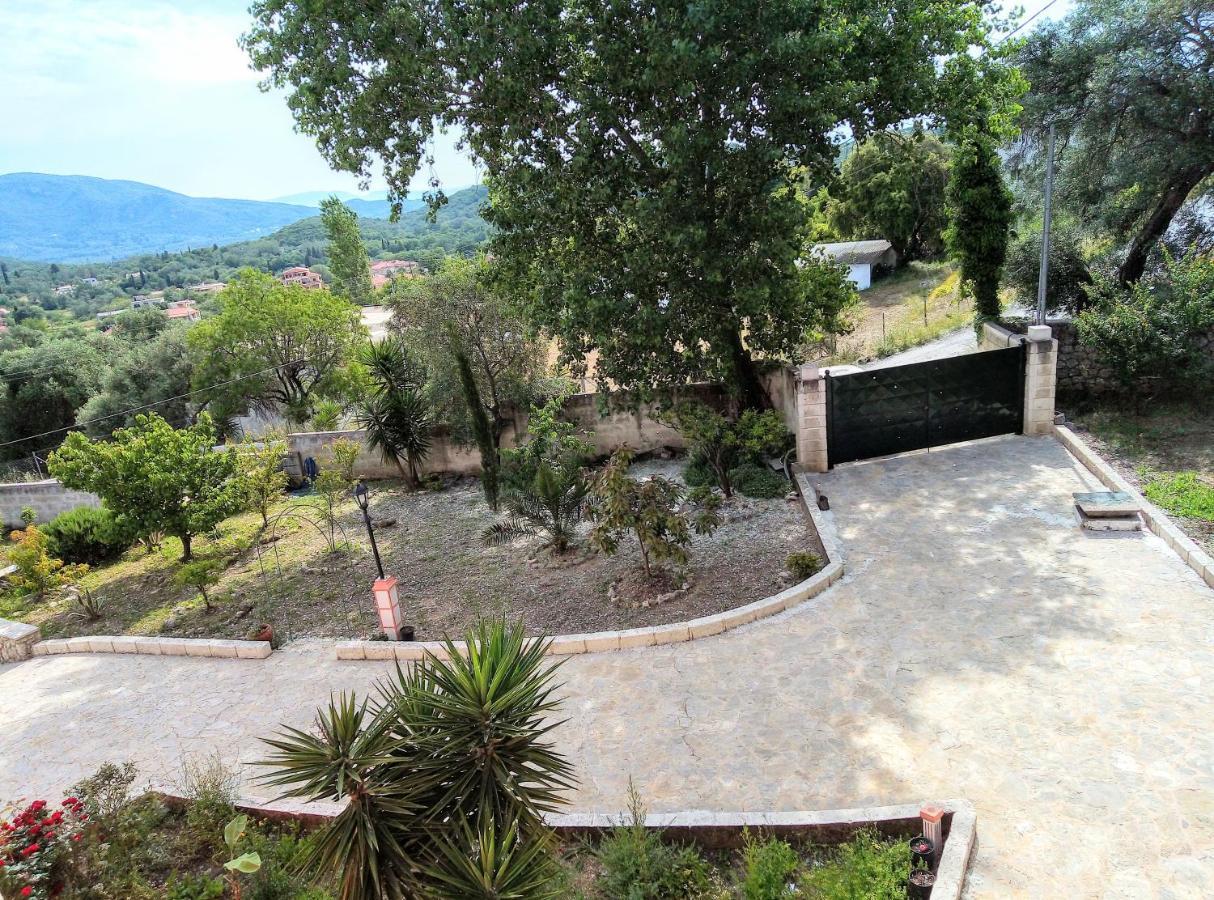 Villa Silvia Agios Matthaios  Экстерьер фото