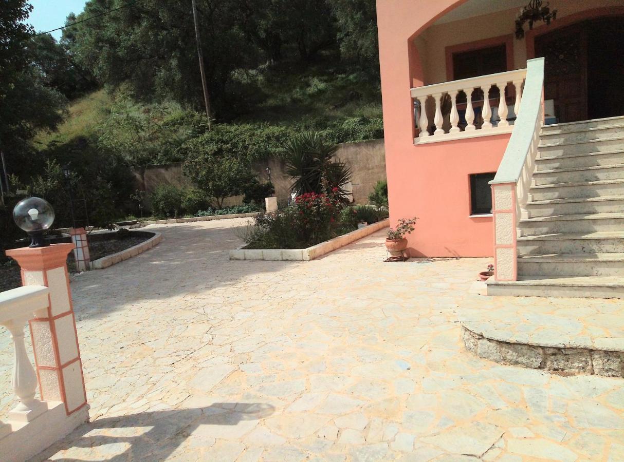 Villa Silvia Agios Matthaios  Экстерьер фото